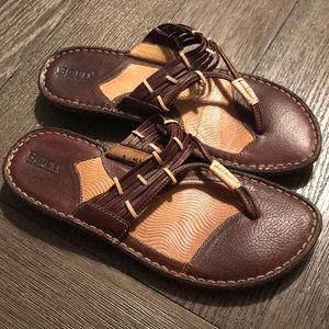 Born sandals